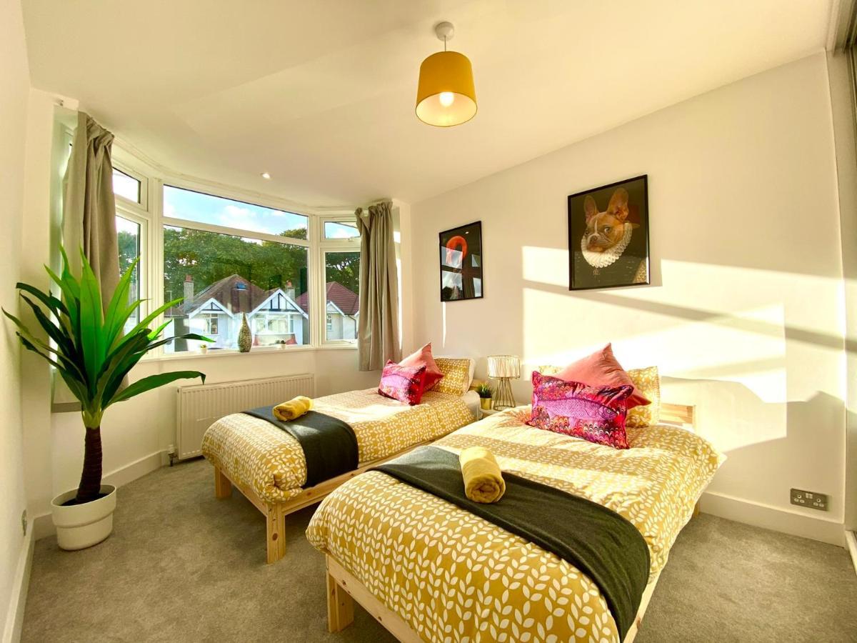 Seaside Serenity: Stylish 2-Bedroom Near Bournemouth's Best Beach Exterior photo